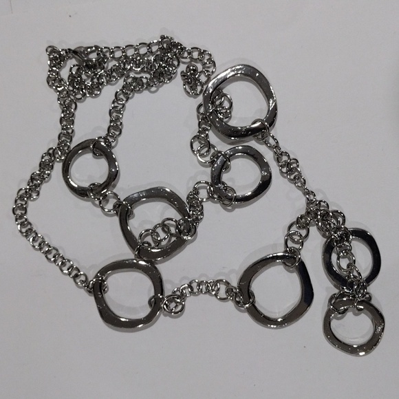 Elegant Silver-tone Hoop Design Bold Long Necklace - Women's Fashion Jewelry - Picture 6 of 7